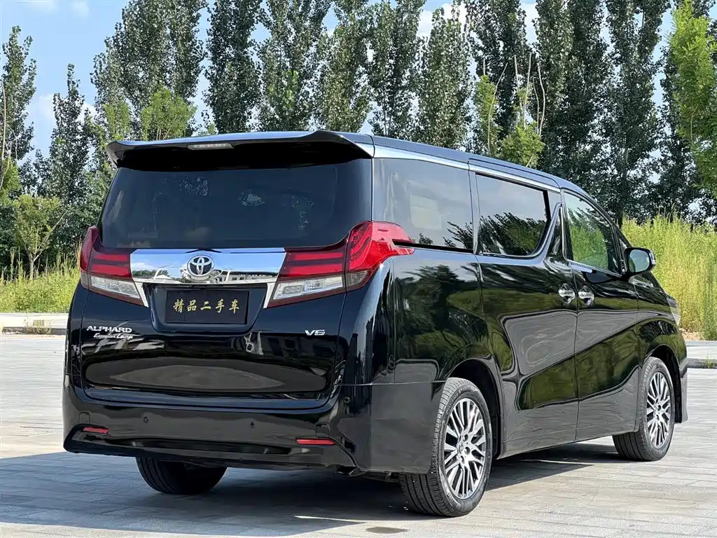 TOYOTA ALPHARD 2017