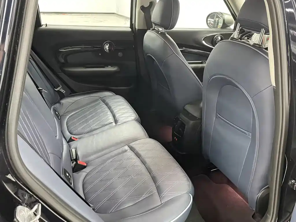 MINI CLUBMAN 2022