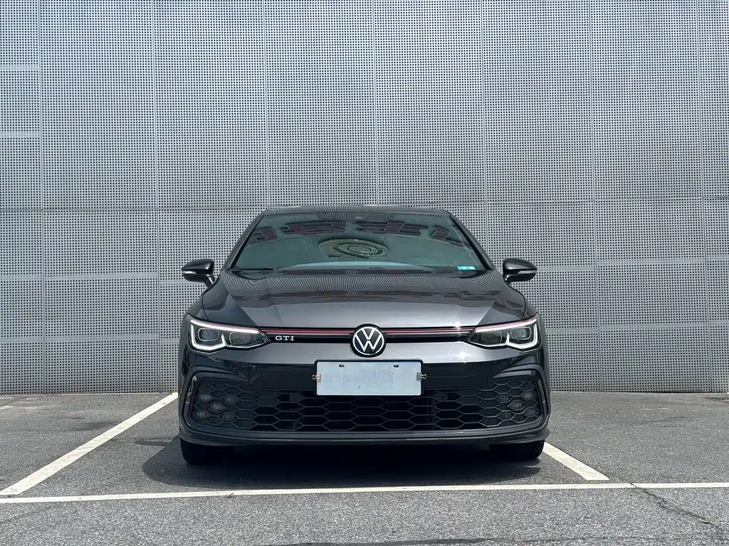 VOLKSWAGEN GOLF GTI 2021