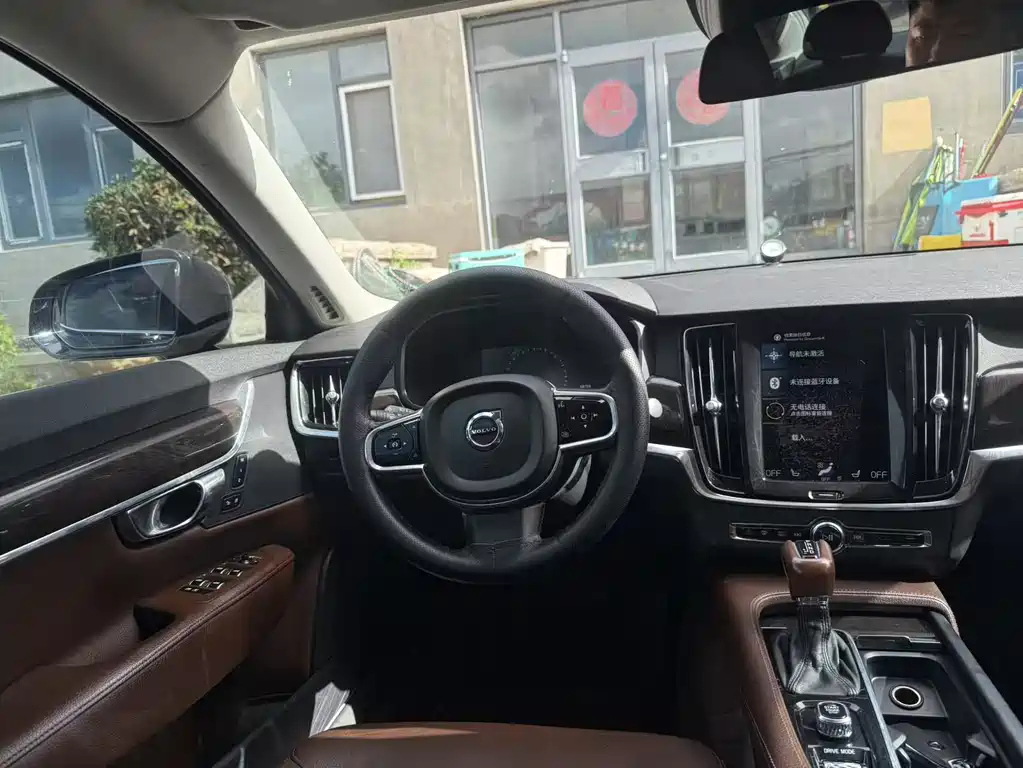 VOLVO S90 2018
