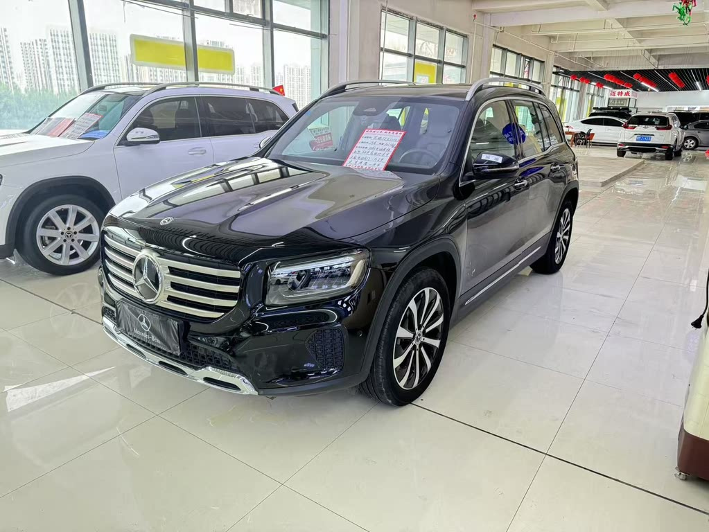 MERCEDES BENZ GLB 2024