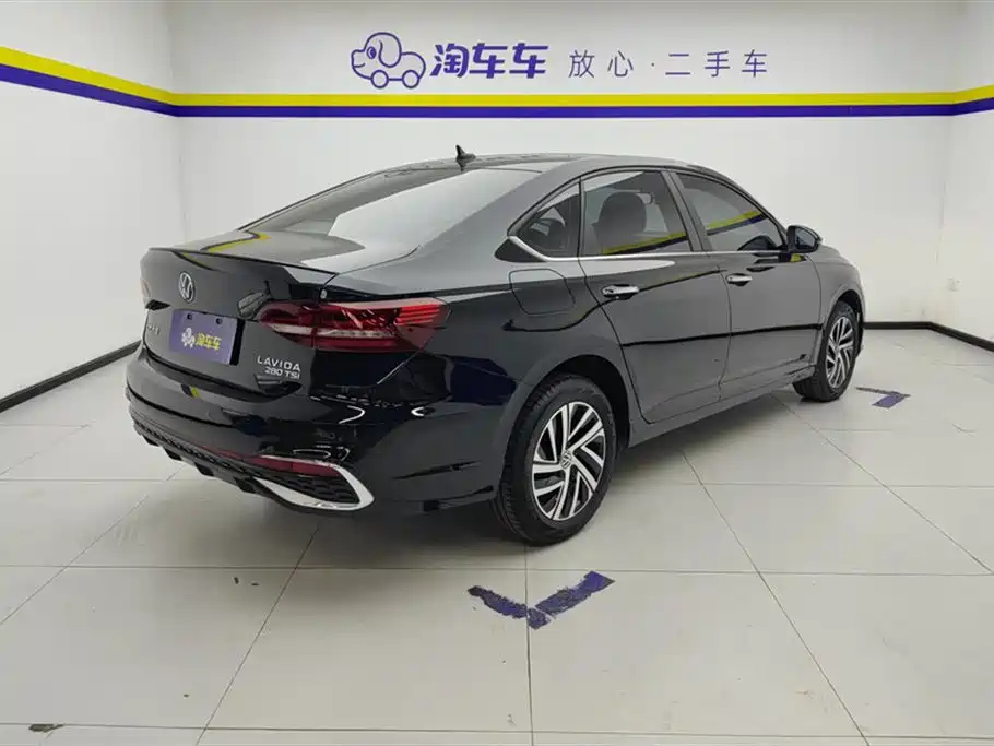 VOLKSWAGEN LAVIDA 2023