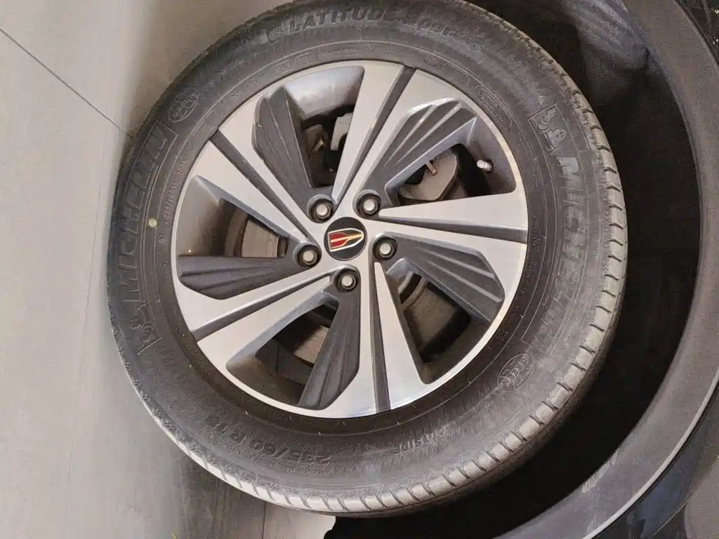 HONGQI HS5 2020