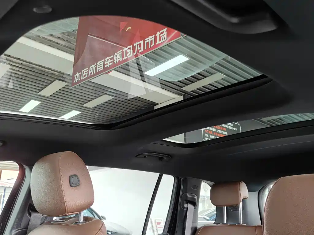 MERCEDES BENZ GLB 2024