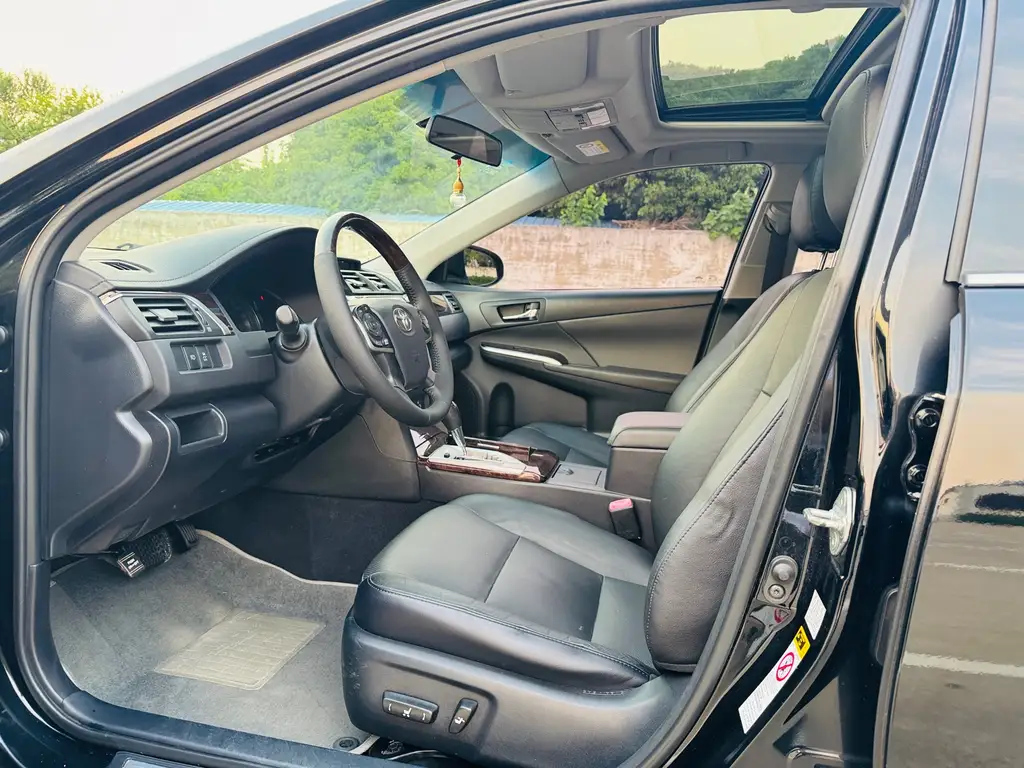 TOYOTA CAMRY 2015