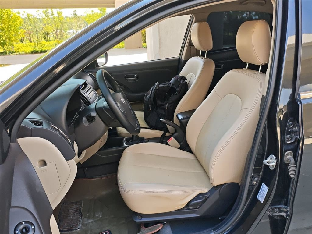 HYUNDAI CELESTA 2011