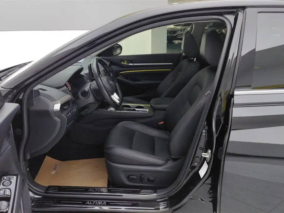 NISSAN TEANA 2021