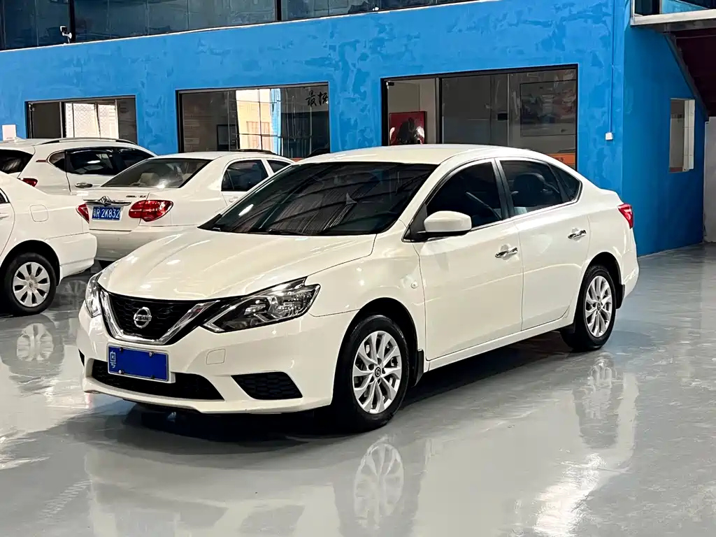 NISSAN SYLPHY 2018