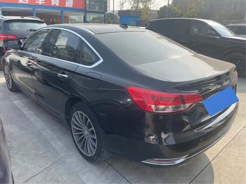 ZOTYE Z700 2016