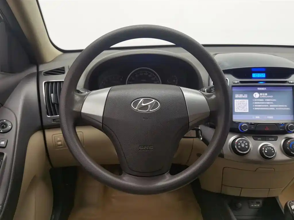 HYUNDAI CELESTA 2011