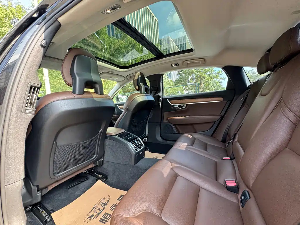 VOLVO S90 2018