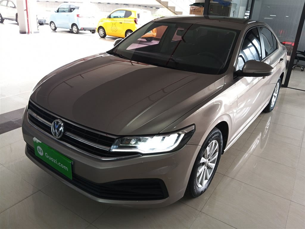 VOLKSWAGEN BORA 2020