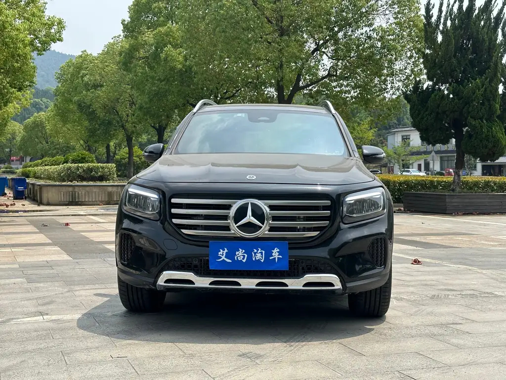 MERCEDES BENZ GLB 2024