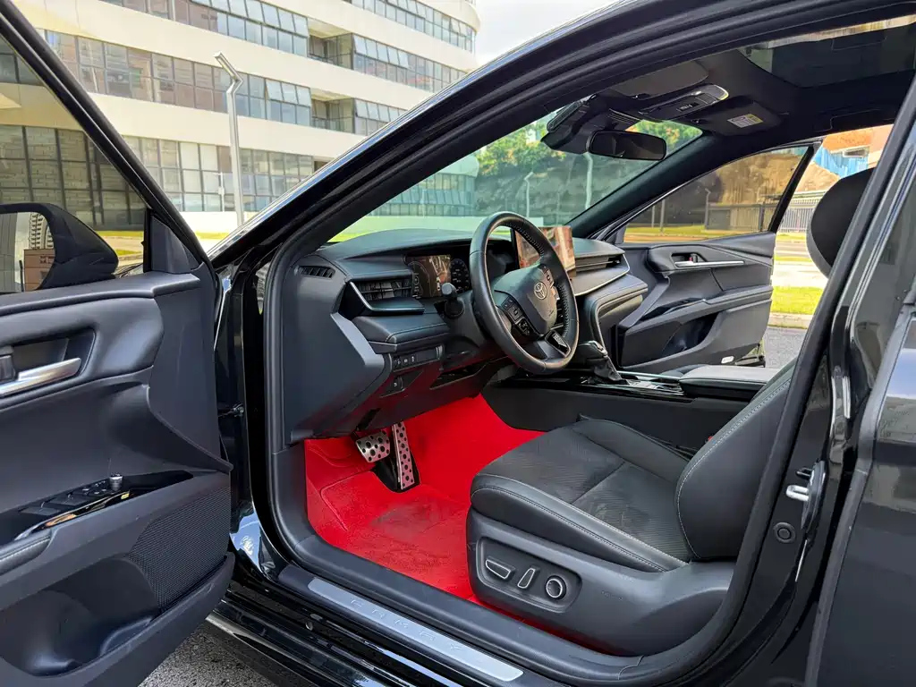 TOYOTA CAMRY 2024