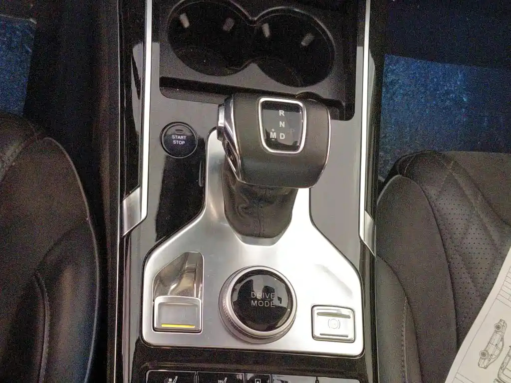 HONGQI HS5 2020