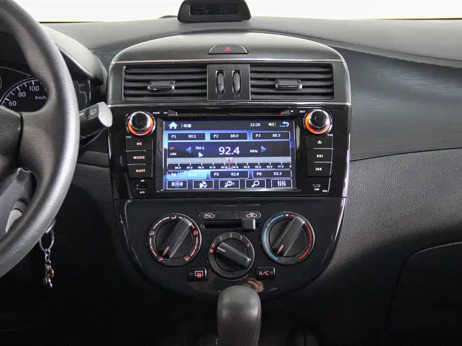 NISSAN TIIDA TIIDA 2015
