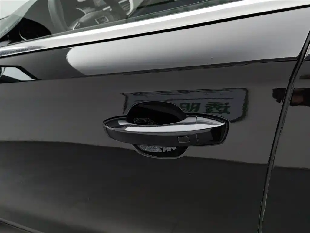 ZOTYE Z700 2016