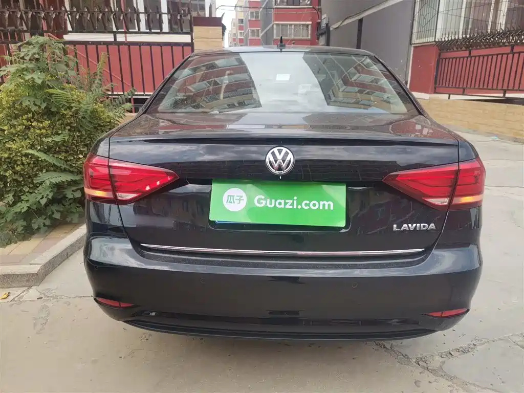 VOLKSWAGEN LAVIDA 2019