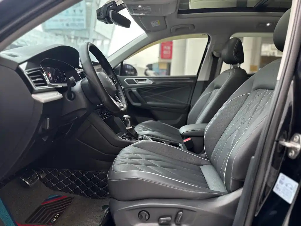 VOLKSWAGEN TIGUAN L 2022