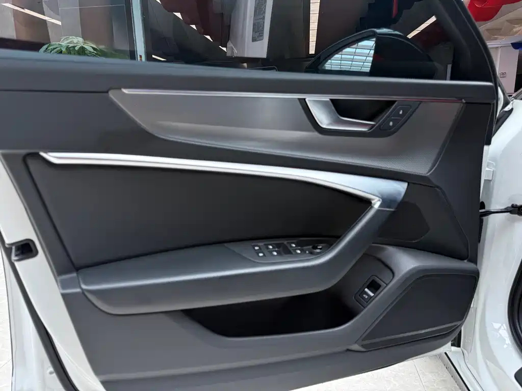 AUDI A6L 2021