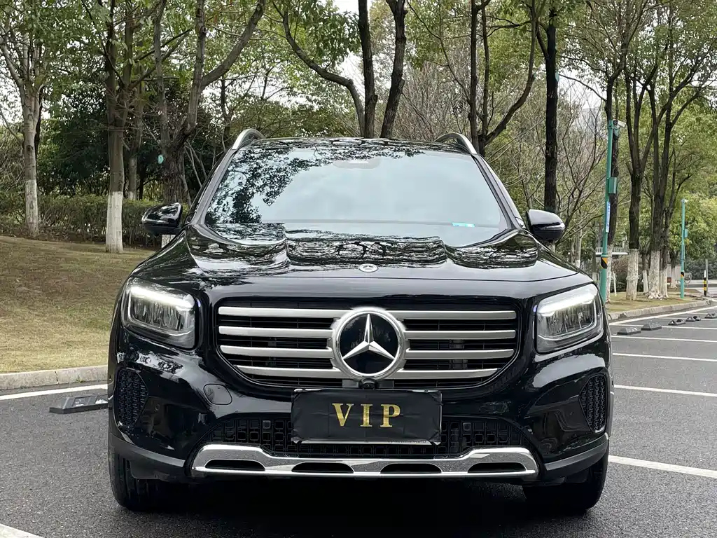 MERCEDES BENZ GLB 2024