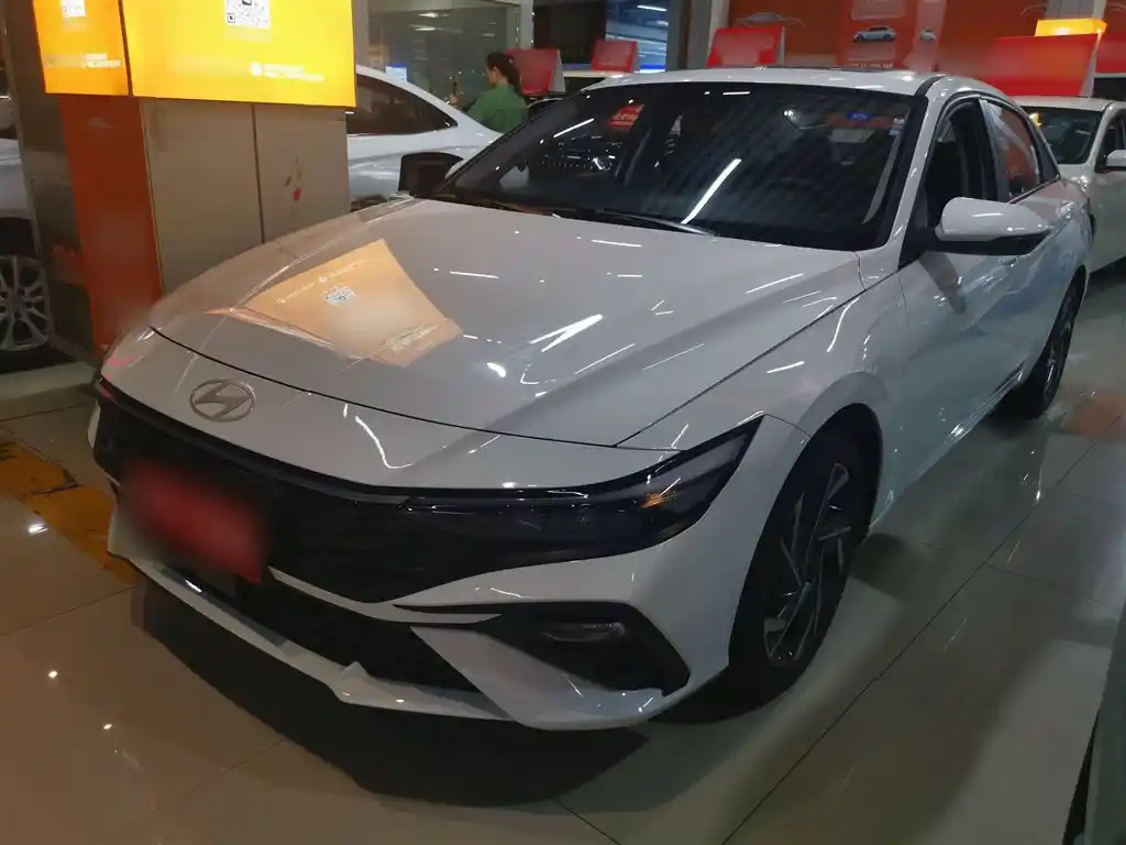 HYUNDAI ELANTRA 2023