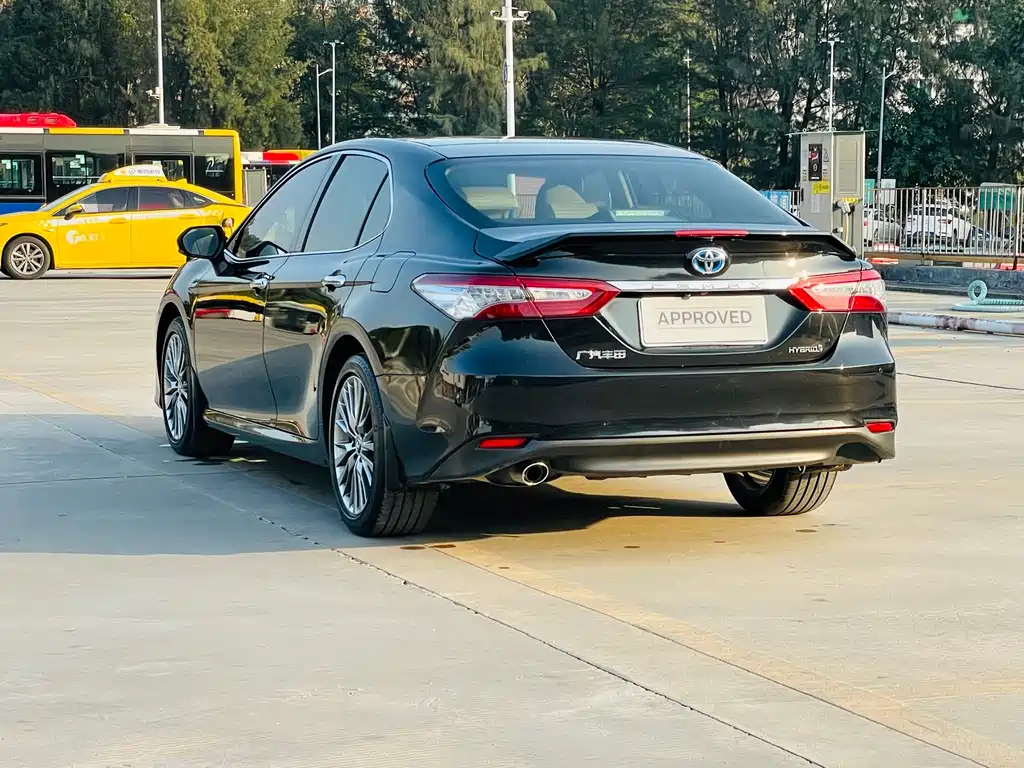 TOYOTA CAMRY 2020