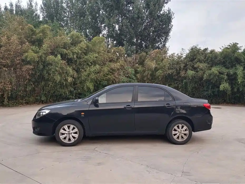 BYD L3 2012
