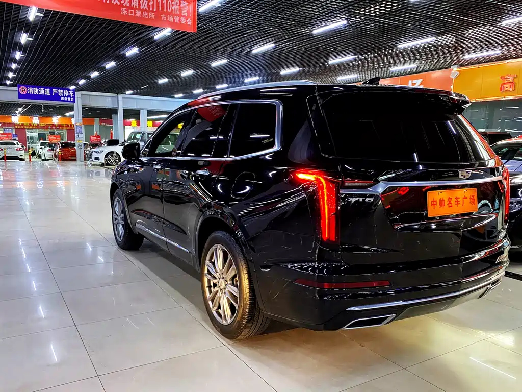 CADILLAC XT6 2022