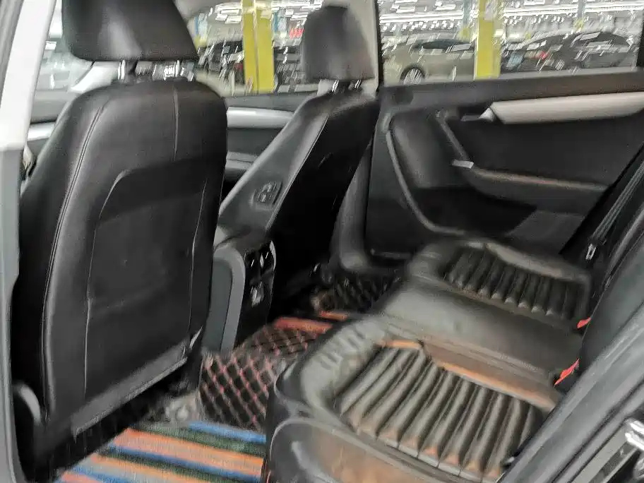 VOLKSWAGEN MAGOTAN 2016