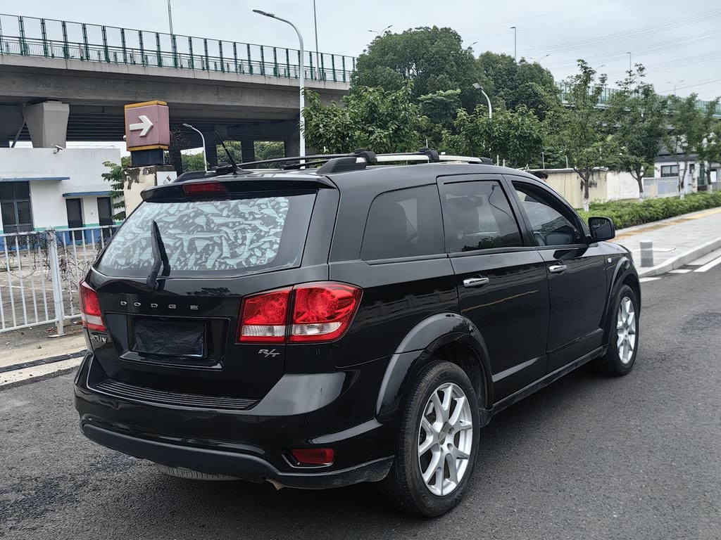 DODGE JCUV 2013