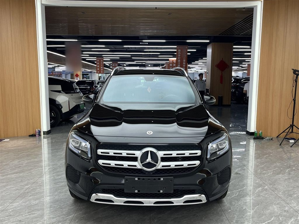 MERCEDES BENZ GLB 2021