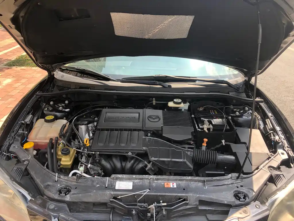 MAZDA 3 2010