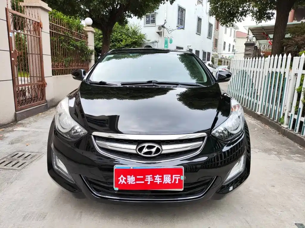 HYUNDAI ELANTRA 2015