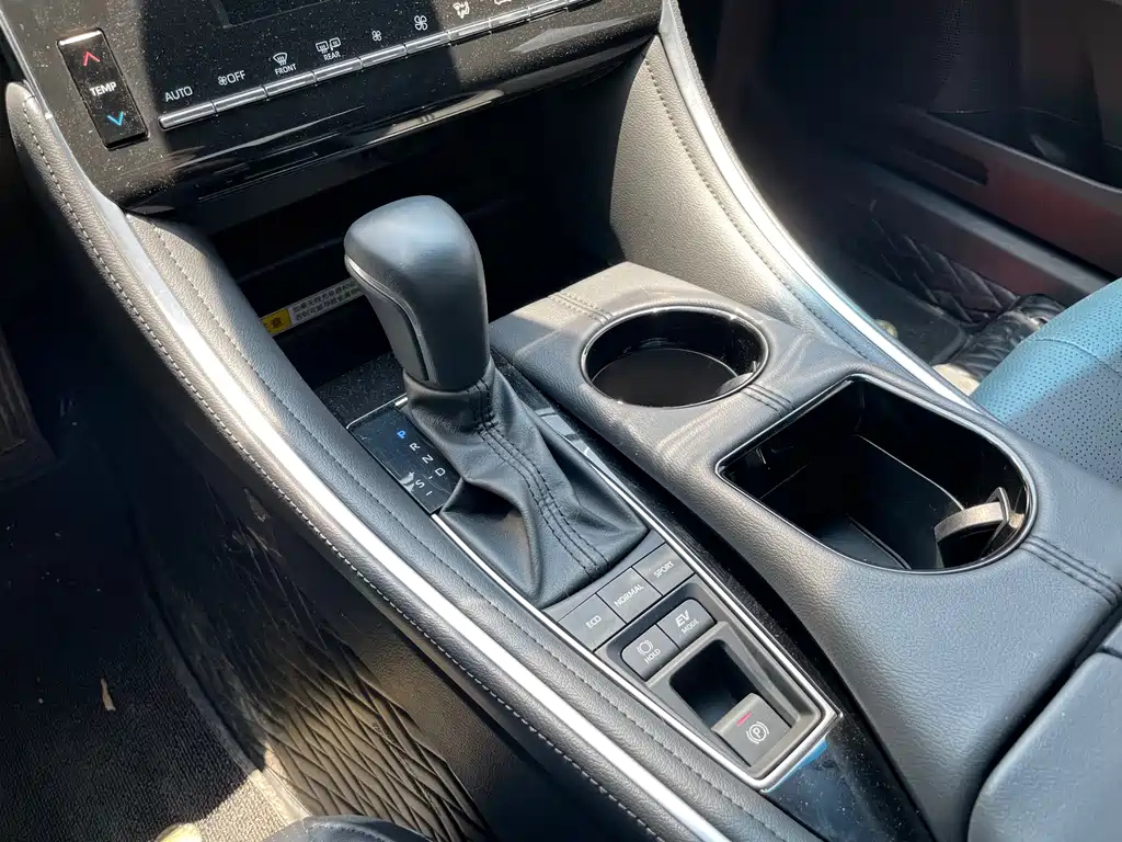 TOYOTA AVALON 2023