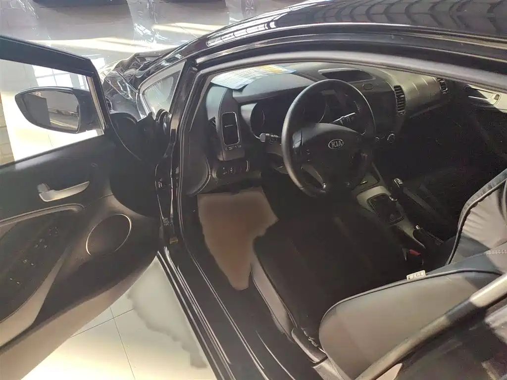 KIA K3 2015