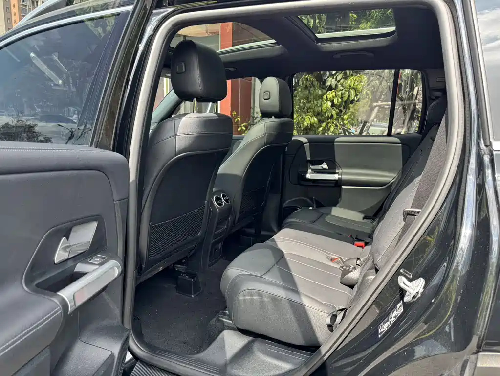 MERCEDES BENZ GLB 2021