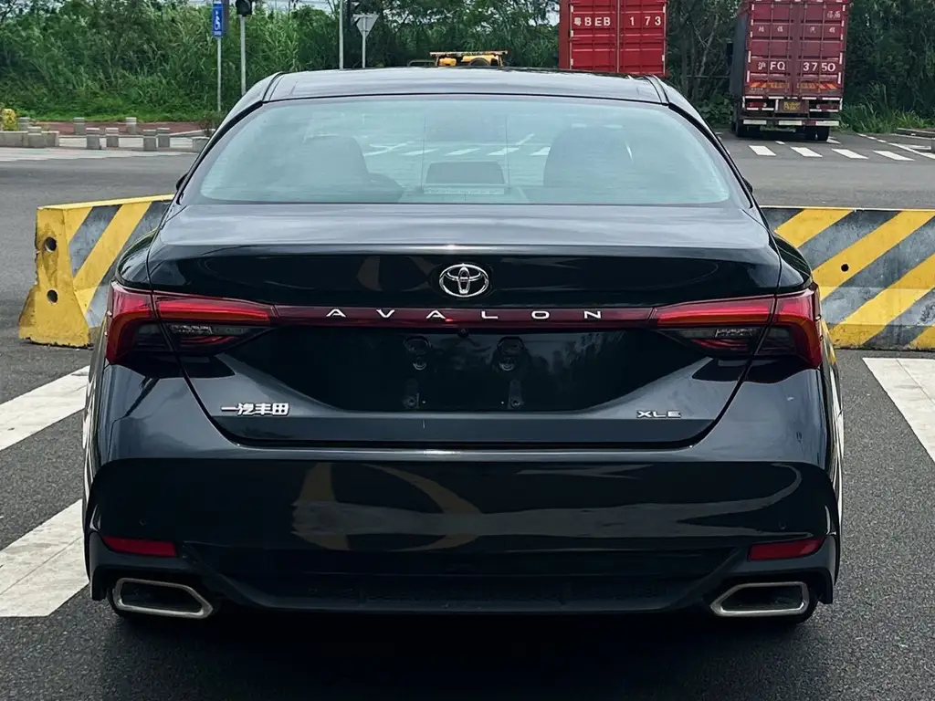 TOYOTA AVALON 2019