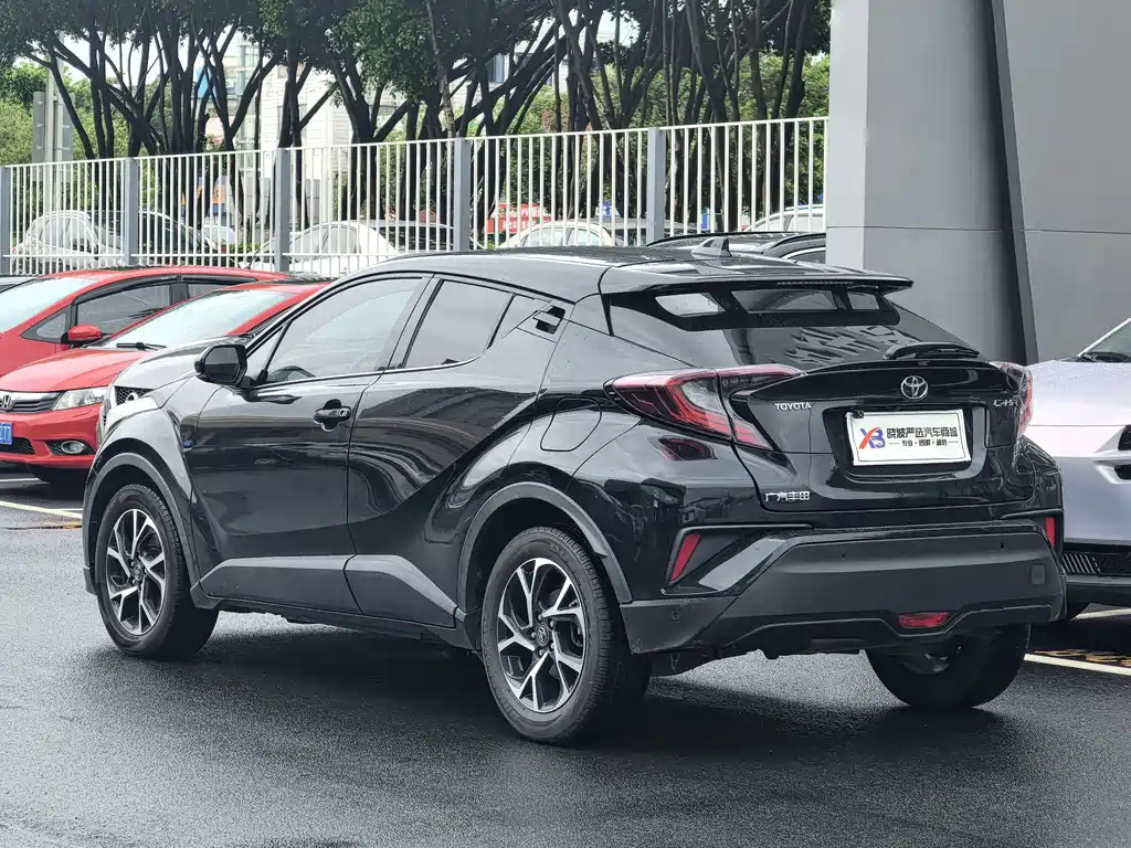 TOYOTA C-HR 2018
