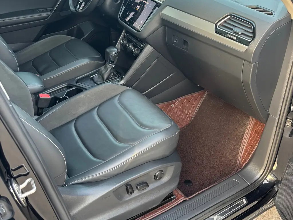 VOLKSWAGEN TIGUAN L 2021
