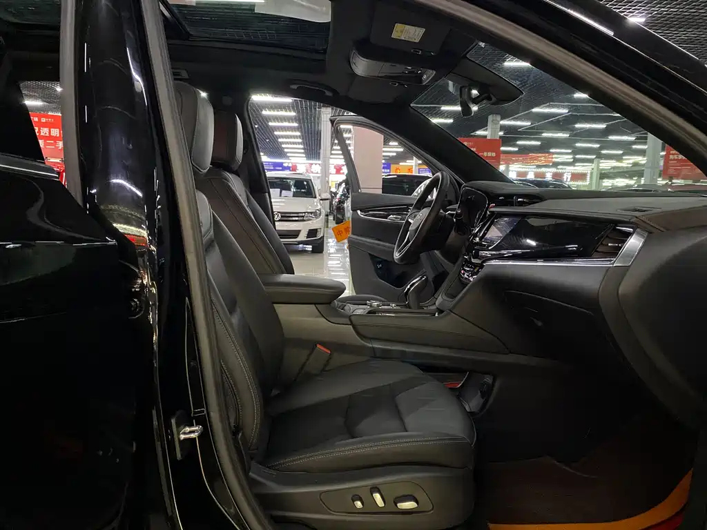 CADILLAC XT6 2022