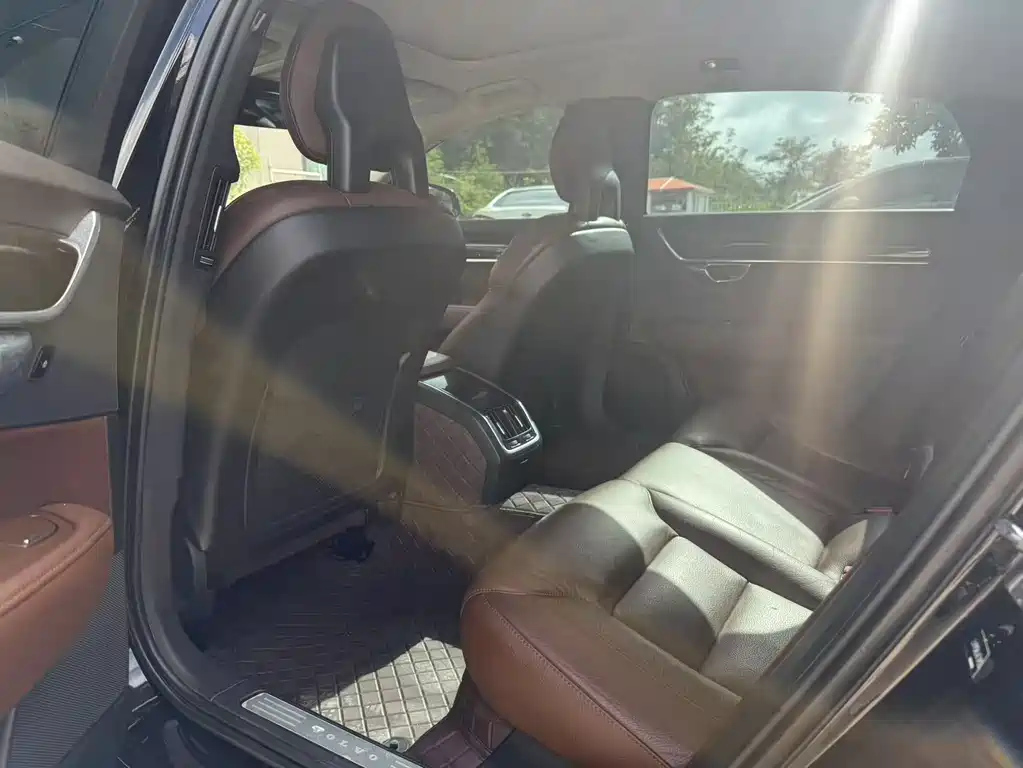 VOLVO S90 2018