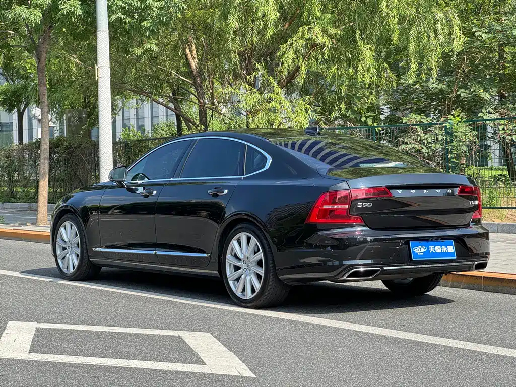 VOLVO S90 2018