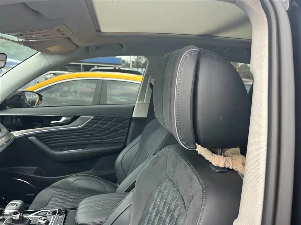HONGQI HS5 2019
