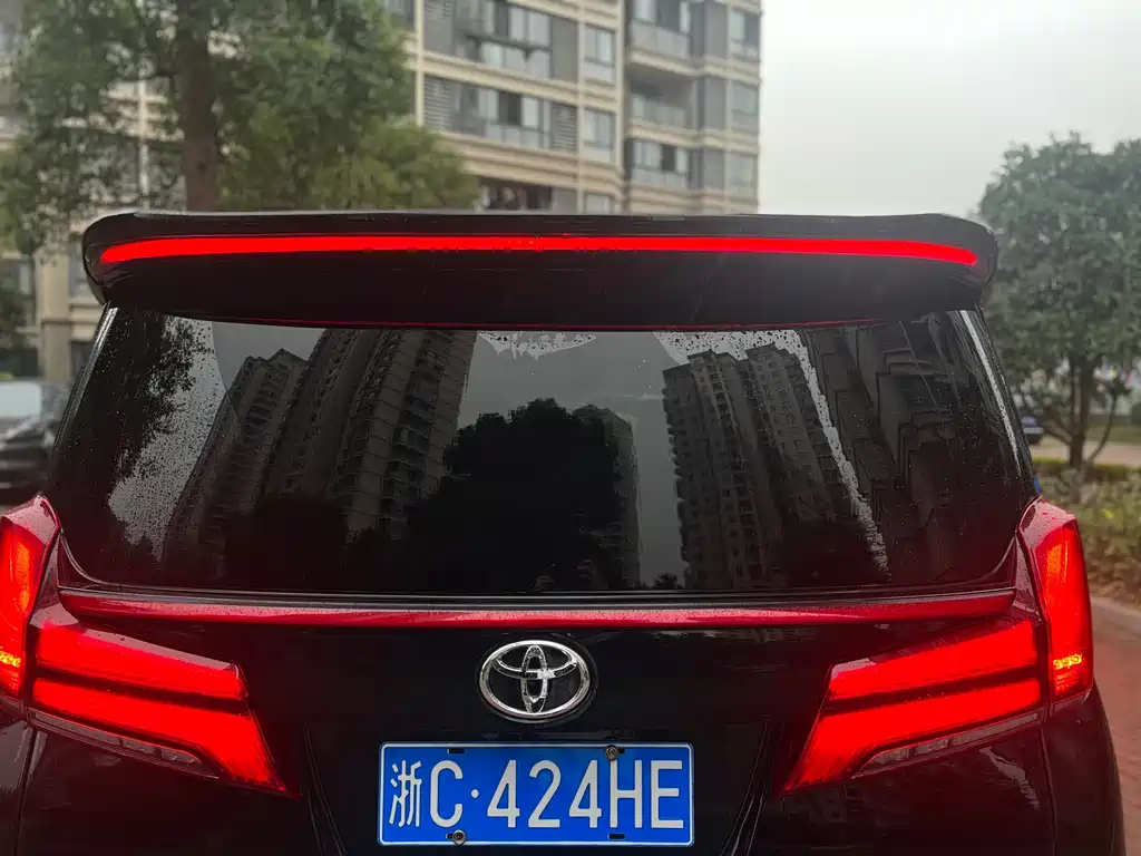 TOYOTA ALPHARD 2019
