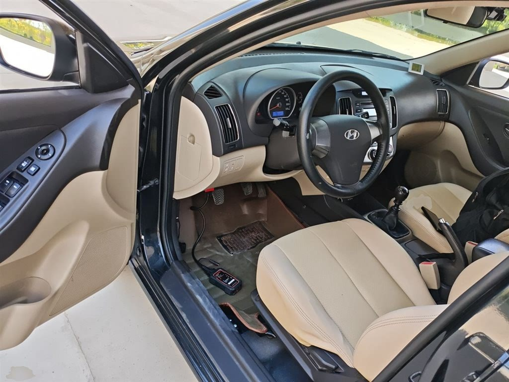 HYUNDAI CELESTA 2011