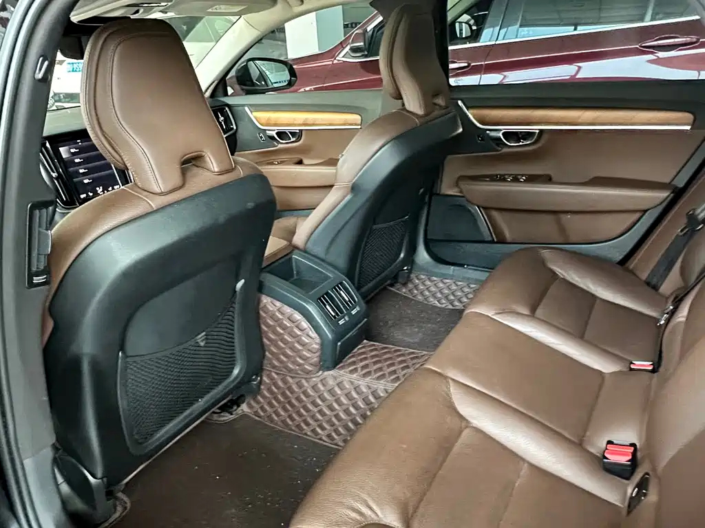 VOLVO S90 2020