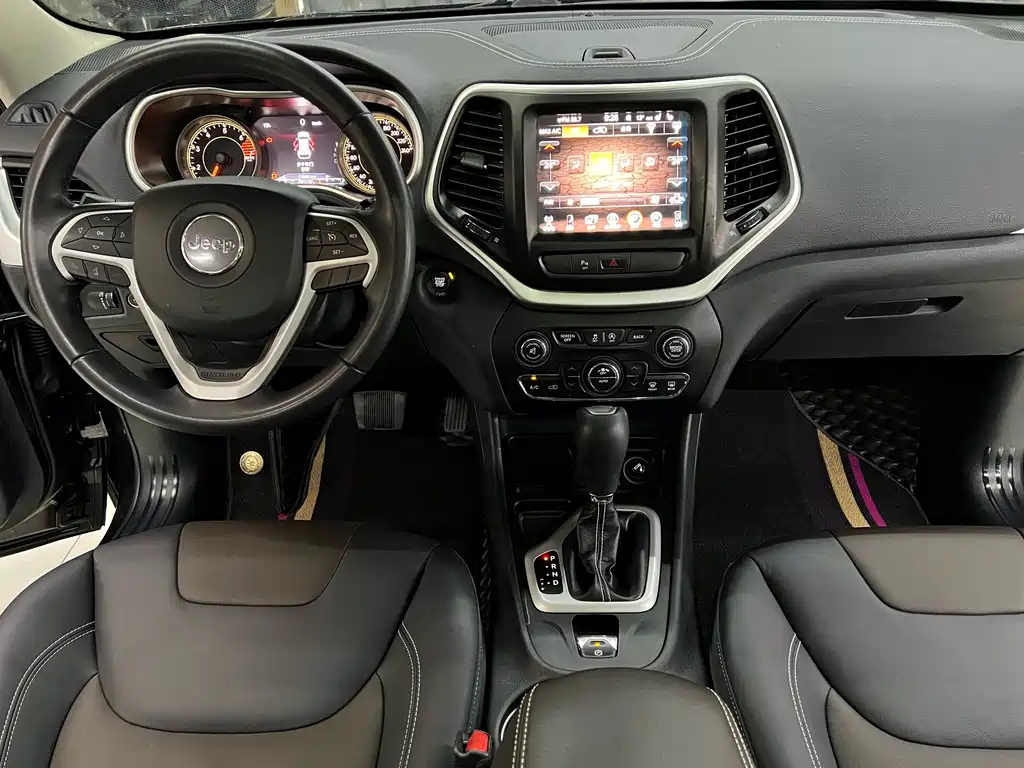 JEEP CHEROKEE 2020