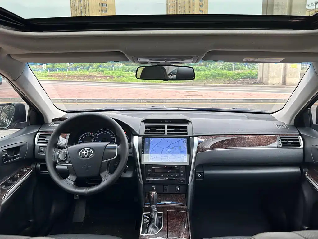 TOYOTA CAMRY 2016