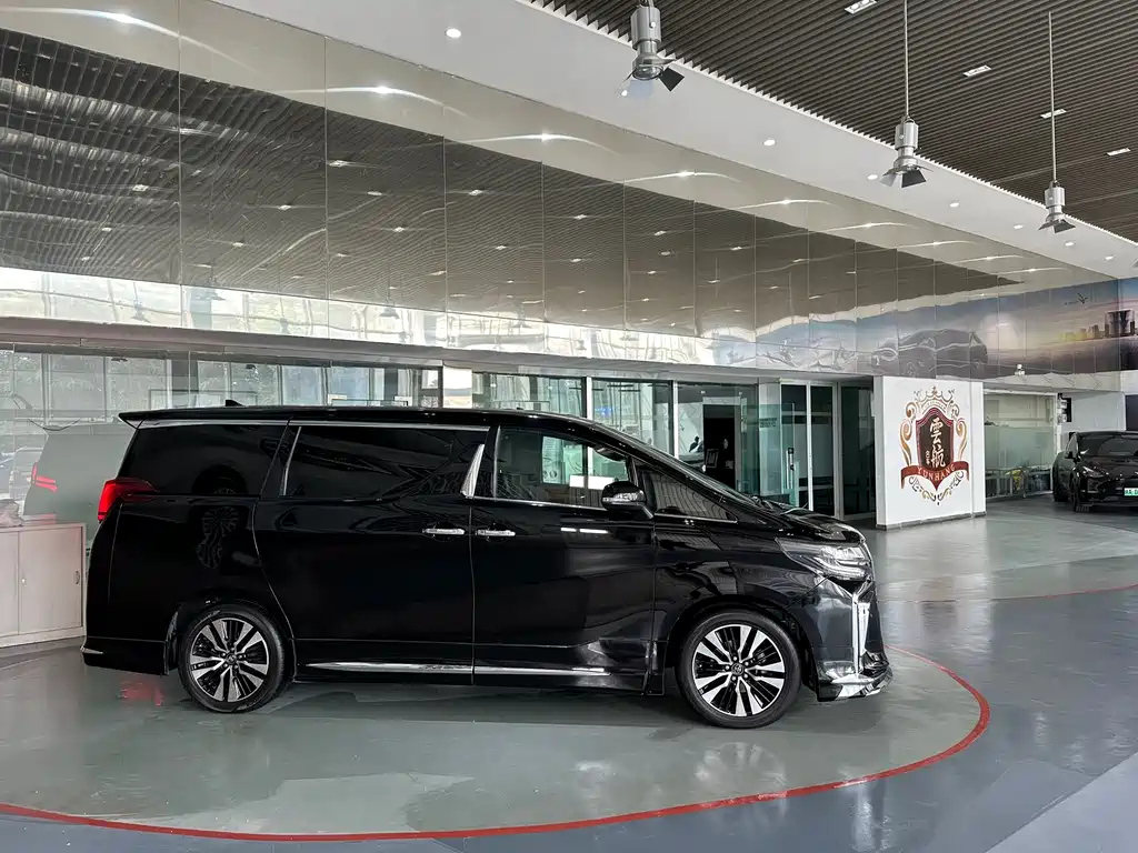 TOYOTA ALPHARD 2020